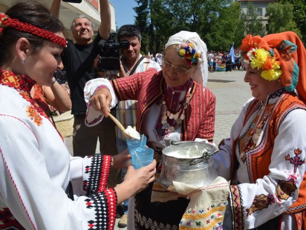 В Разград започна тридневен панаир на киселото мляко. Снимка: БТА