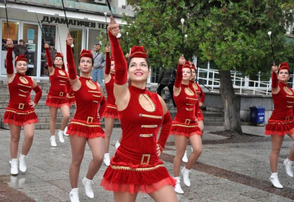 В Ловеч стартира Фестивала на духовите оркестри и мажоретни състави. В него участват състави от цялата старана. Снимка: БТА