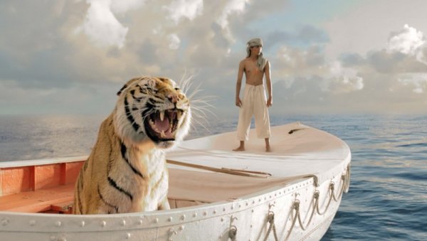 ...и реалният кадър. Снимка: Fox / Life of Pi