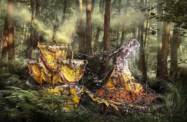 Снимка: Kirsty Mitchell