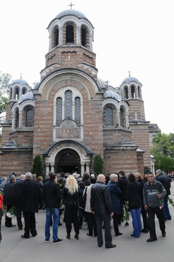 Поклонението пред тленните останки&nbsp; Мария Данаилова. Снимка Булфото