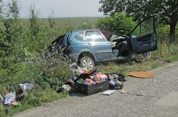 Жертвите и раненине са пътували в автомобил със софийска регистрация. Снимка: Булфото