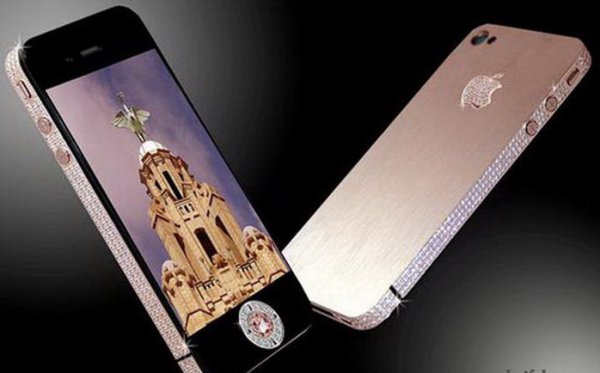 Това пък е най-скъпият мобилен телефон, обсипан с диаманти - Diamond Rose iPhone 4 32GB. Цената му е 8 милиона долара. Снимка: Guinness World Records