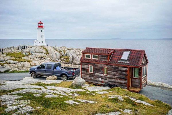 Снимка: Tiny House Giant Journey