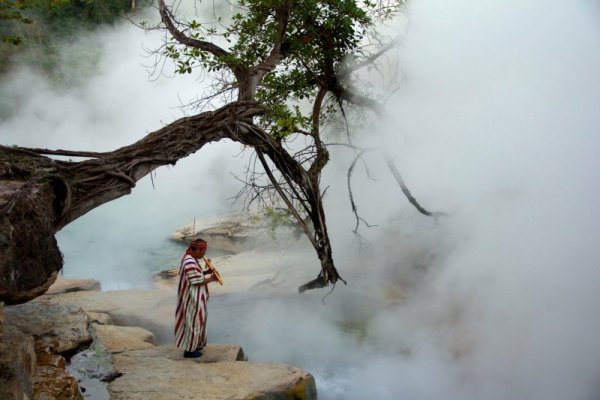 Снимка: The Boiling River Project