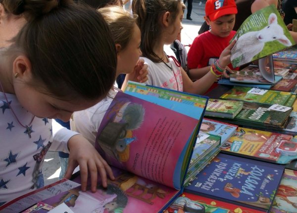 В Пловдив бе открит големия панаир на книгата. Той е част от програмата на фестивала на четенето &quot;Пловдив чете&quot;. Свои книги представят над 37 издателства от цялата страна. Снимка: БТА
&nbsp;