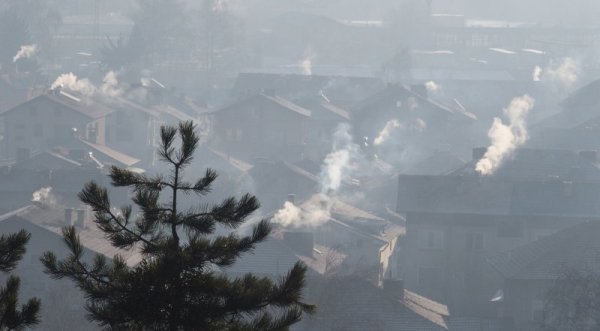 Студен зимна утрин във Велинград. Снимка: БТА