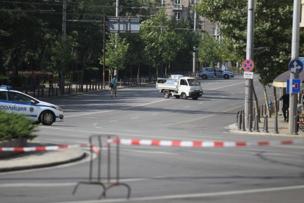 За пореден ден центърът на София е парализиран. Столичани трудно стигат до работните си места заради блокадата на ключови кръстовища. Снимка: Димитър Кьосемарлиев, Dnes.bg