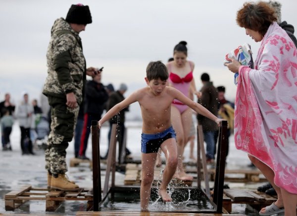 Богоявление в село в Киргизстан. Снимка: БГНЕС