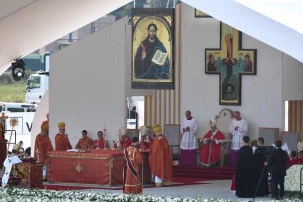 Папа Франциск продължава с визитата си в Словакия. Снимка: БГНЕС
&nbsp;