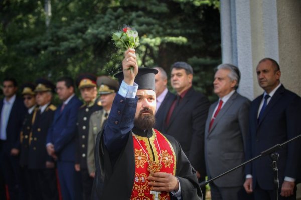 Президентът Румен Радев присъства на празника на пожарникарите, който се отбелязва днес, 14 септември. Снимка: Димитър Кьосемарлиев, Dnes.bg