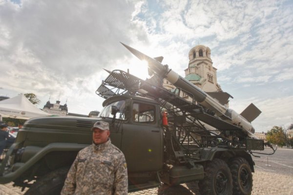 Първа зенитно-ракетна база от състава на Военновъздушните сили отбеляза своята 60-годишнина със статичен показ на бойна техника. Снимка: Димитър Кьосемарлиев, Dnes.bg