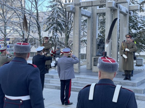 130 години от своето създаване отбеляза с тържествена церемония днес ВМА. Снимка: БГНЕС
&nbsp;