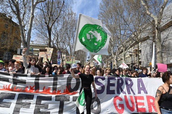 В Торино се проведе протест в подкрепа на борбата срещу измененията в климата. Снимка: БГНЕС