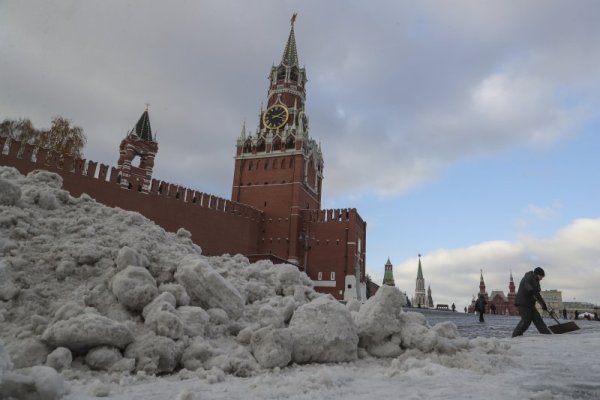 В Москва падна първият сериозен сняг за тази зима. Снимка: БГНЕС