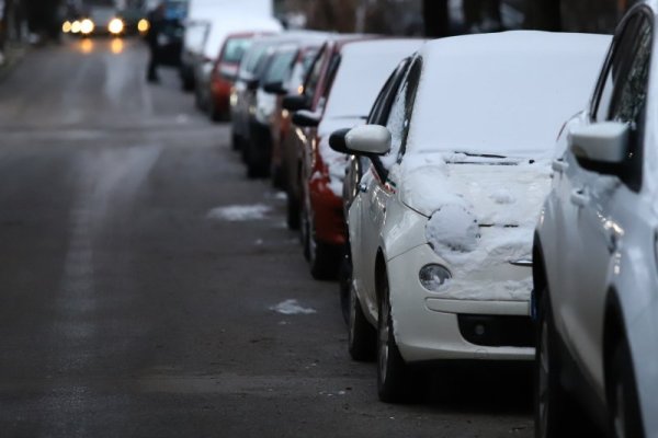 Още от снежното утро в София. Снимка: БГНЕС