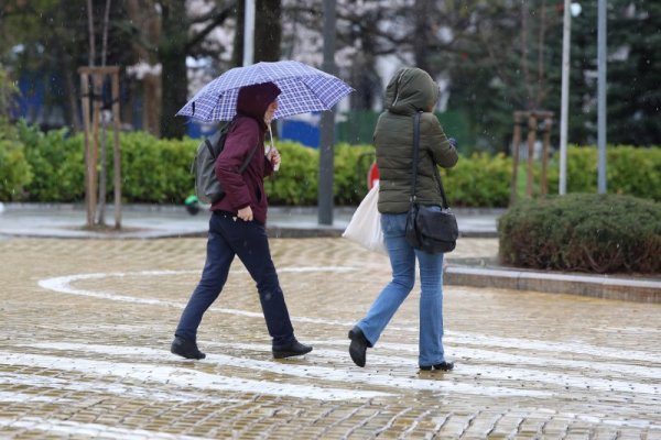 Продължава дъждовното и хладно време в страната и столицата София. Снимка: БГНЕС